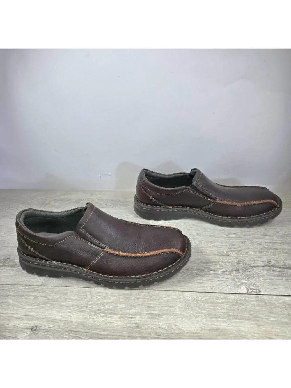 Clarks Mens Comfort Shoes Brown Leather Slip on Sz 9M Loafers Walking Casual